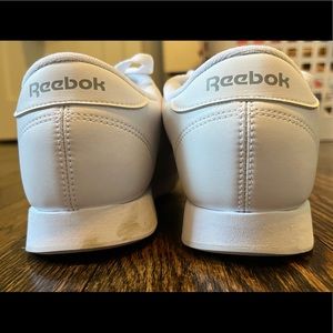 Reebok Sneakers size 9 womens